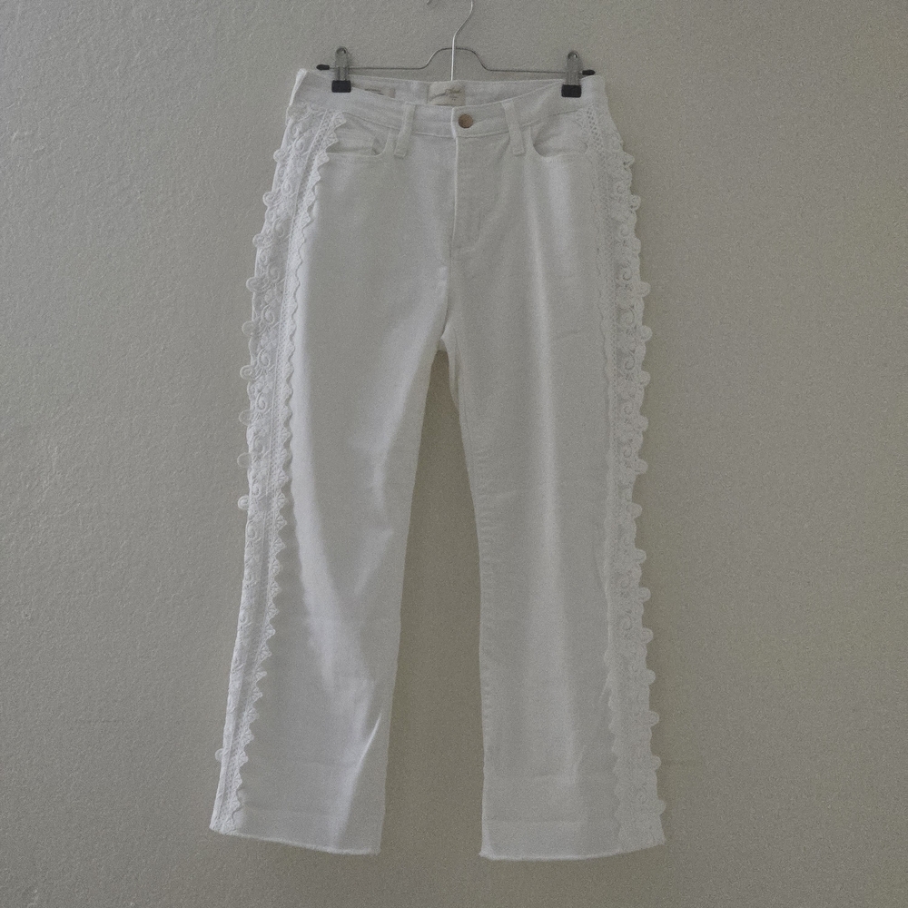 Universal Thread White Lace Trim Flare Jeans
